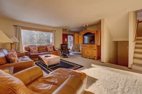 72 Clubhouse Rd Private Home with Hot Tub