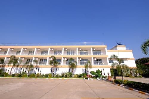 Thatphanom River View Hotel