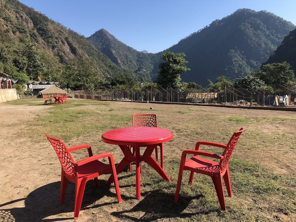 Açık havada yemek servisi