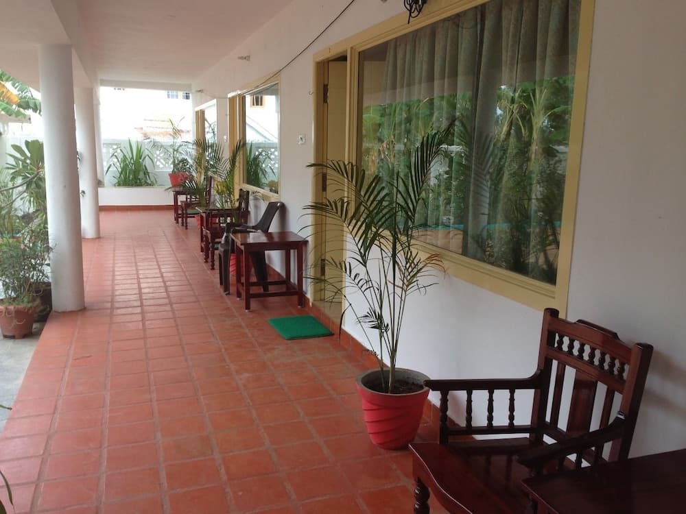 Meya Beach Walk Hotel