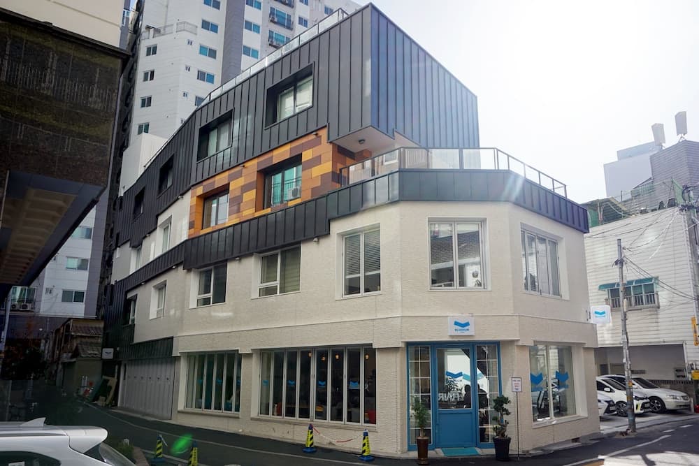 BLUEHUM Guesthouse - Hostel