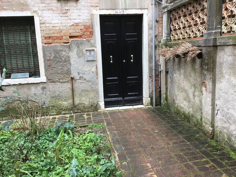 Venice Cae Dea Lana