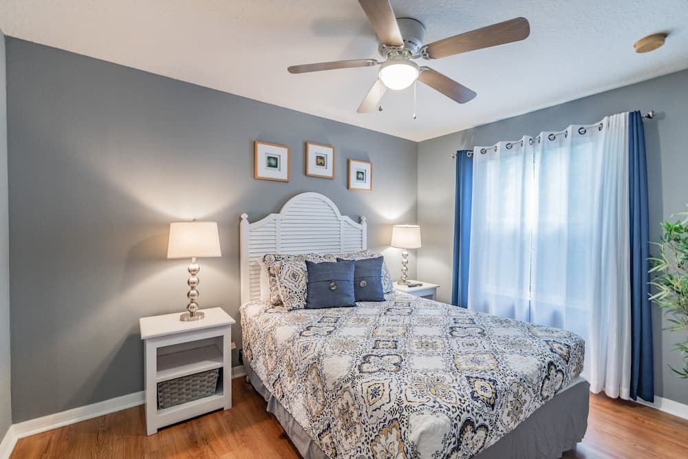 Near Theme Parks! Fabulous 3 BR Home, Star Wars Children's BR, Pool!