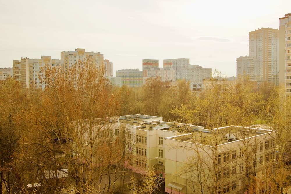 Konaklama yerinden arazi manzarası