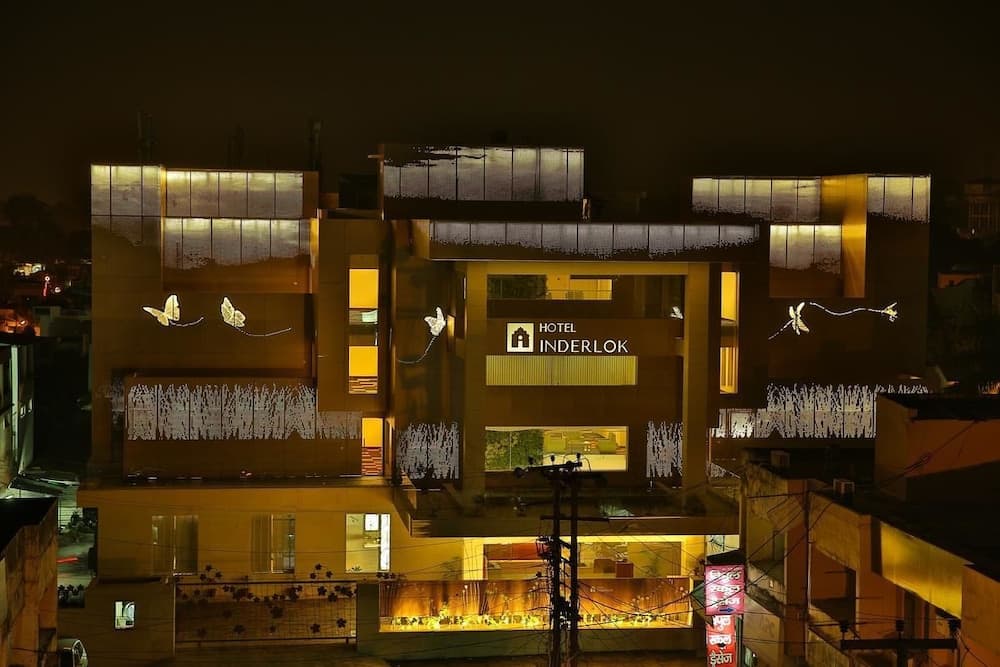 Inderlok Hotel