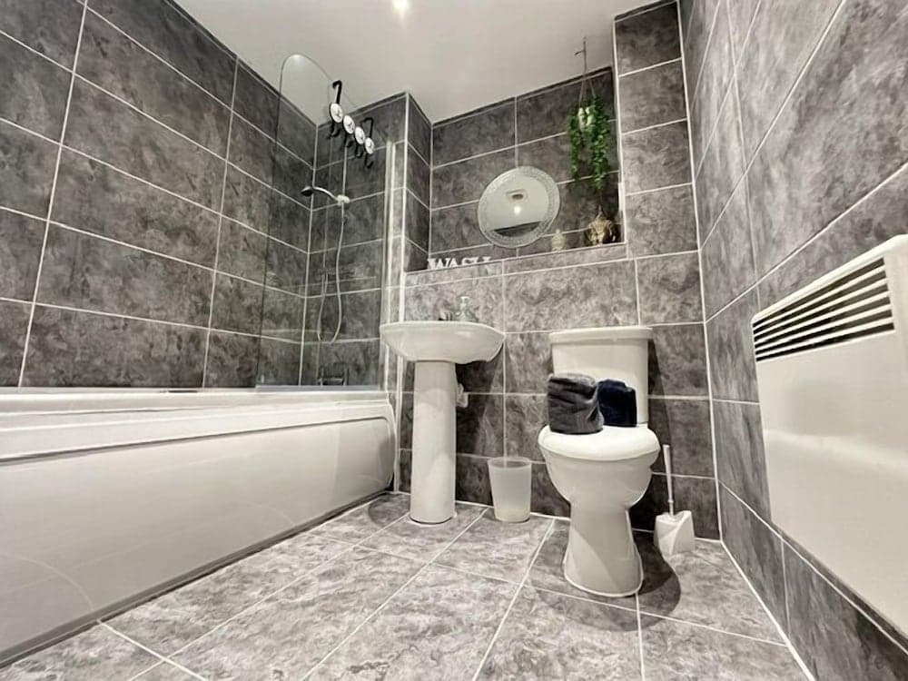 Grand Central Apartments, Centro