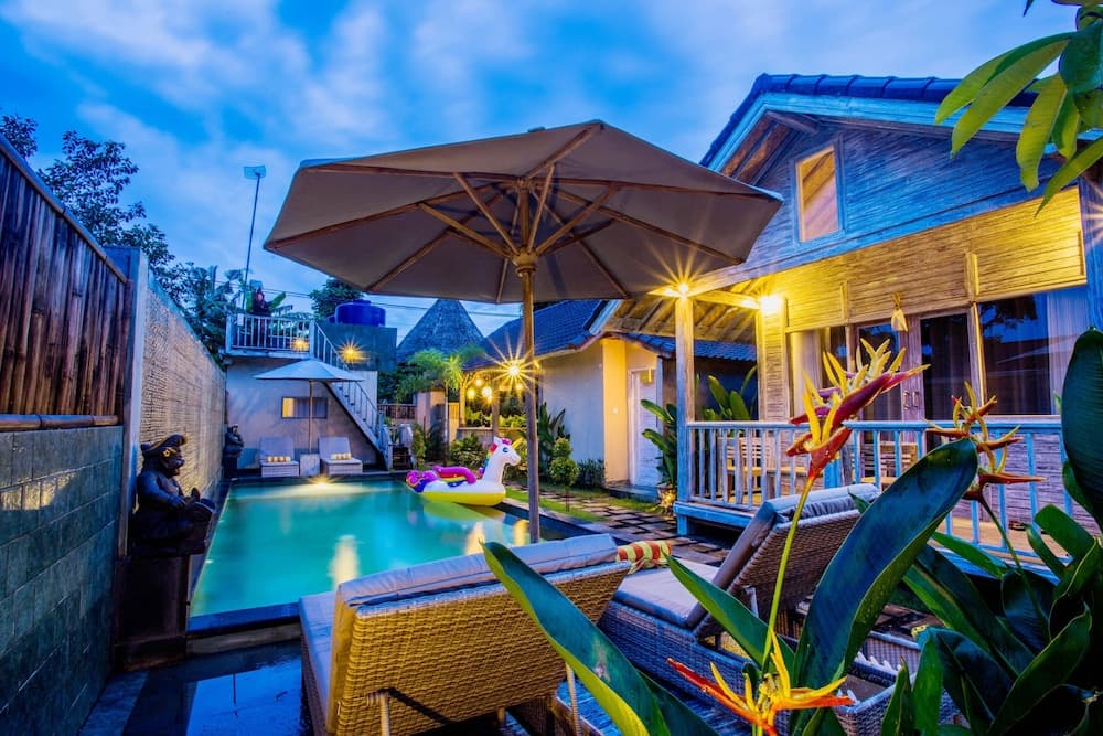 The Syron Huts Lembongan