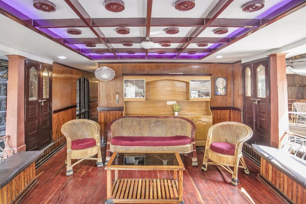 GuestHouser 3 BHK Houseboat 147b