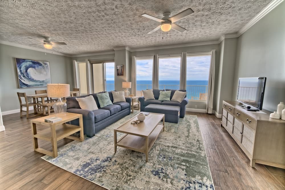 Spectacular Gulf front Condo with Beach and Picnic Area Access - Unit 1406 by RedAwning
