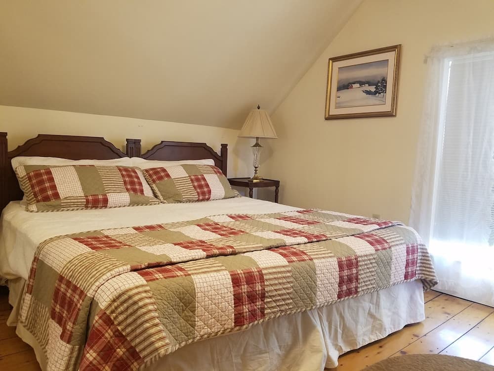 1860 House Inn and Vacation Rental Home