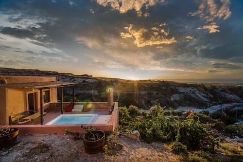 Rosepepper Villa