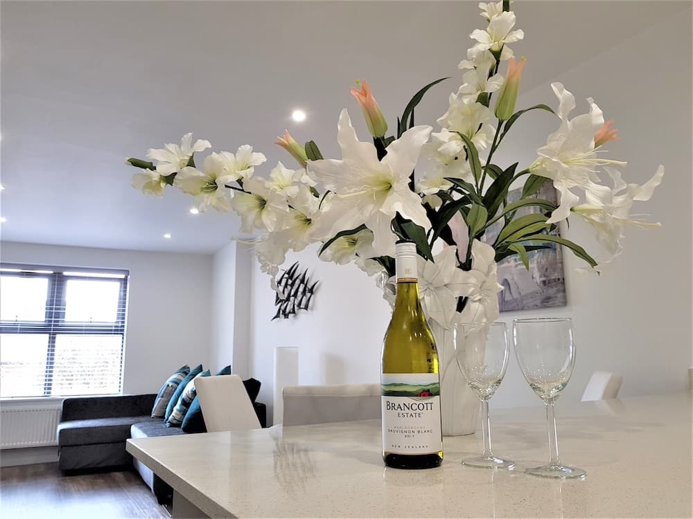 One to One Apartments