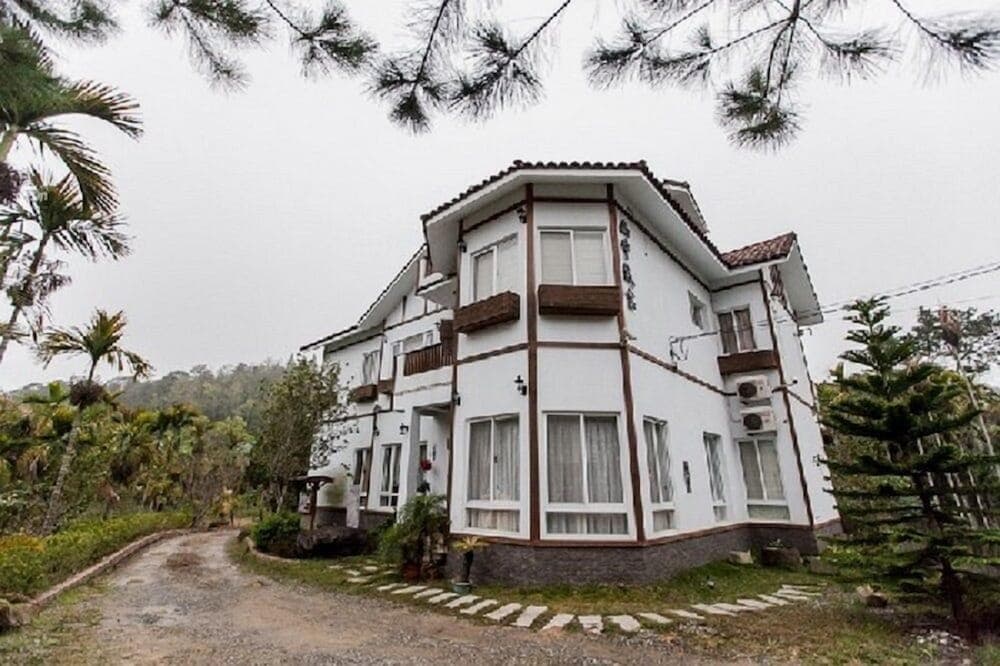 Nunu Haus Guest House