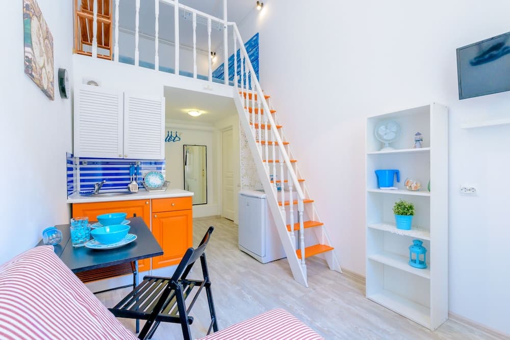 Sokroma Alye Parusa Aparts