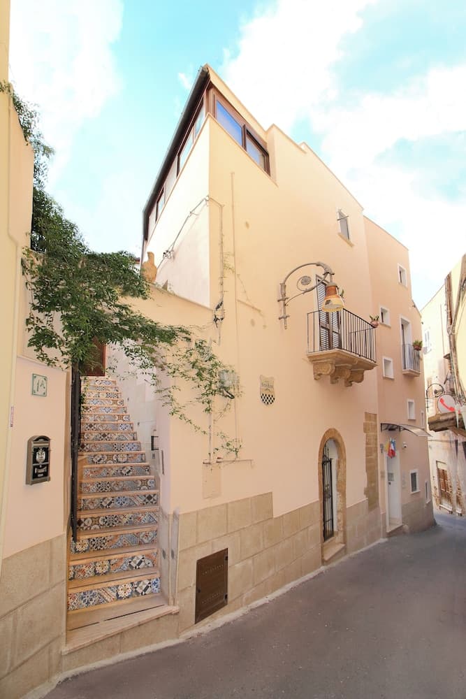 Konaklama yerinin ön cephesi