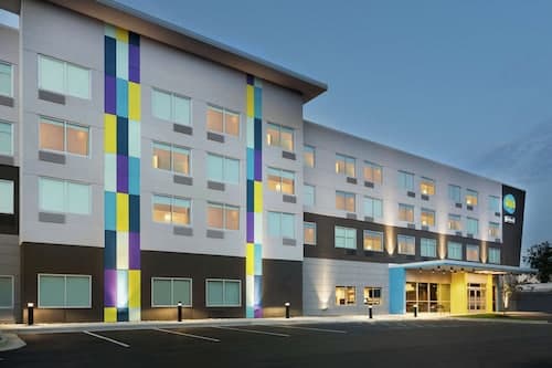 Tru by Hilton Harbison Columbia