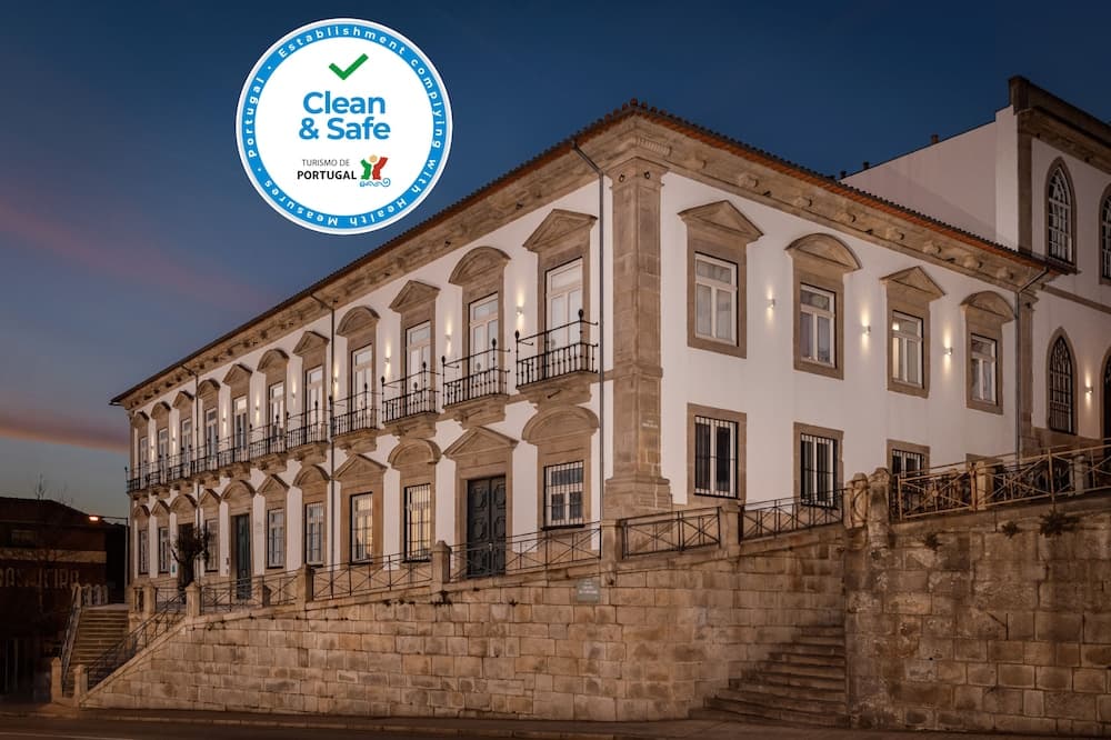 Condes de Azevedo Palace