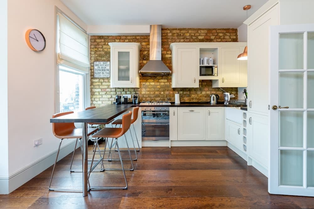 Vauxhall Park Views - 2 Bed Flat by BaseToGo