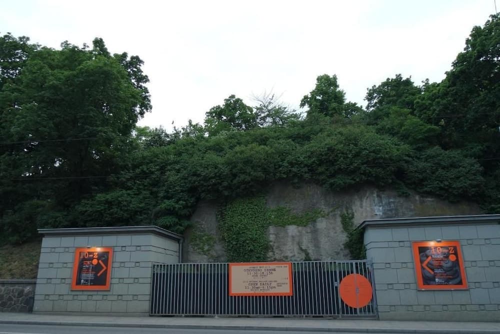 10-Z Bunker - Hostel