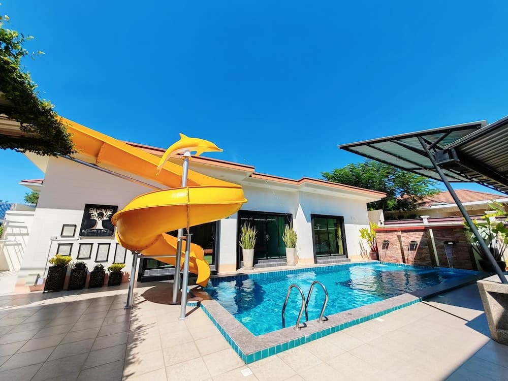 Baan Big Family HuaHin Pool Villa