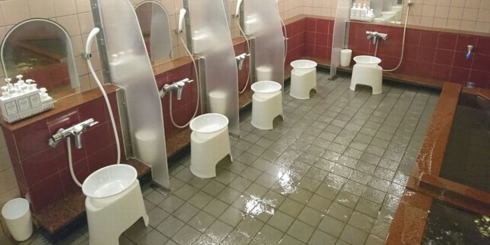Kapalı spa küveti