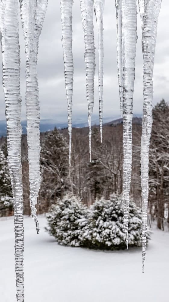 14 Snowside 2 Bedroom Condo by RedAwning