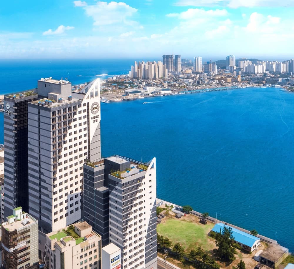 Sea Cruise Hotel