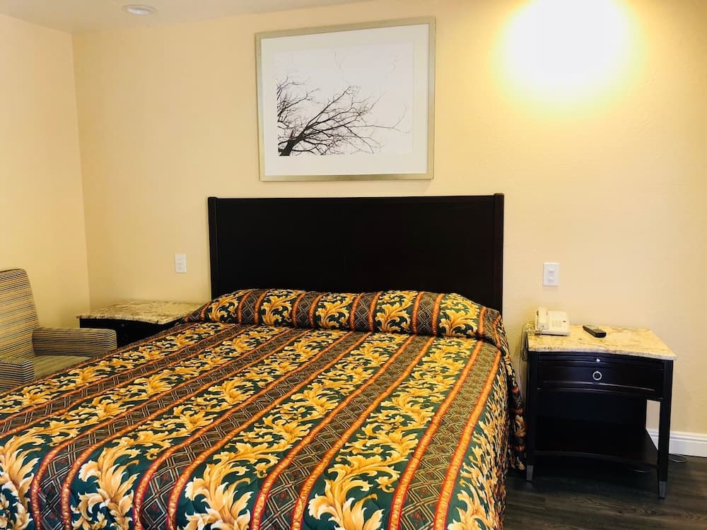 Bayshore Inn
