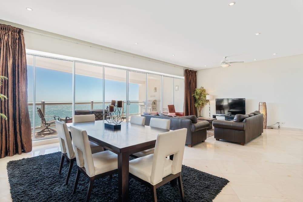 Luna Blanca 0803 by Kivoya