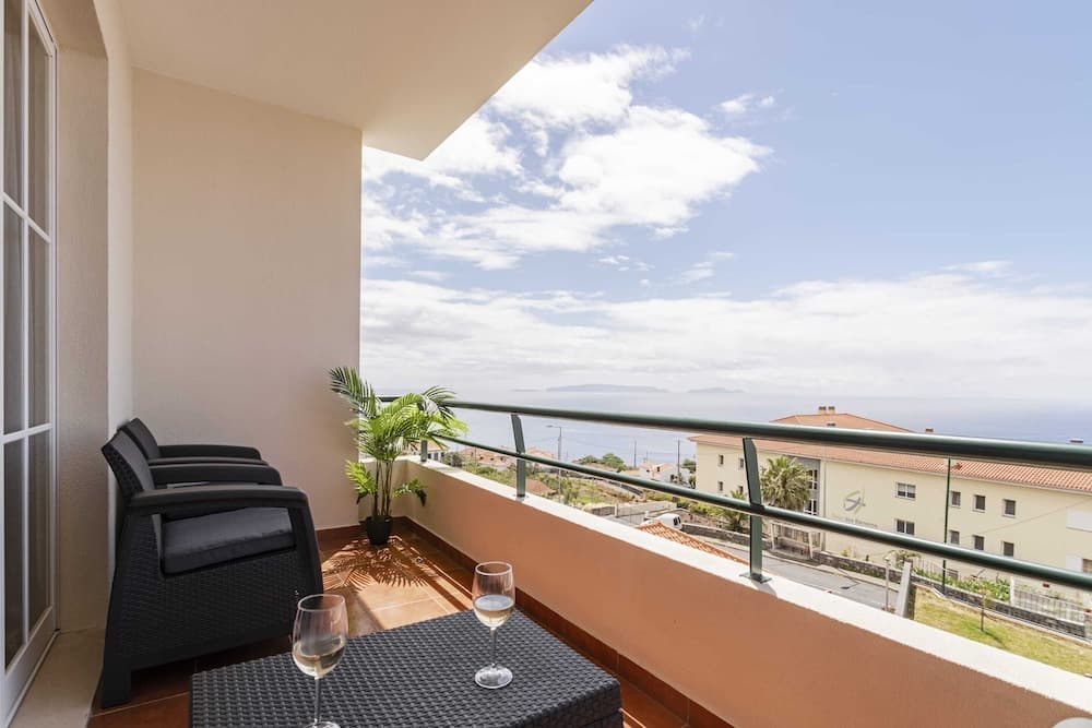 Caniço V by An Island Apart