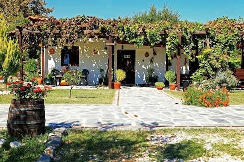 Dionysos Apartments
