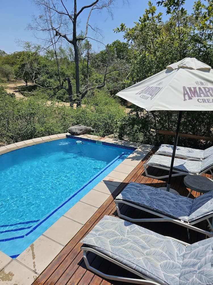 Kingfisher Creek Safari Lodge