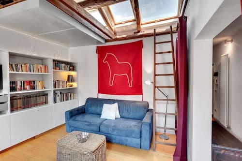 Bragora Smoochy Attic Venice