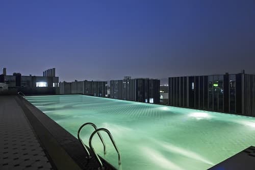 Lucid Xixi Hotel