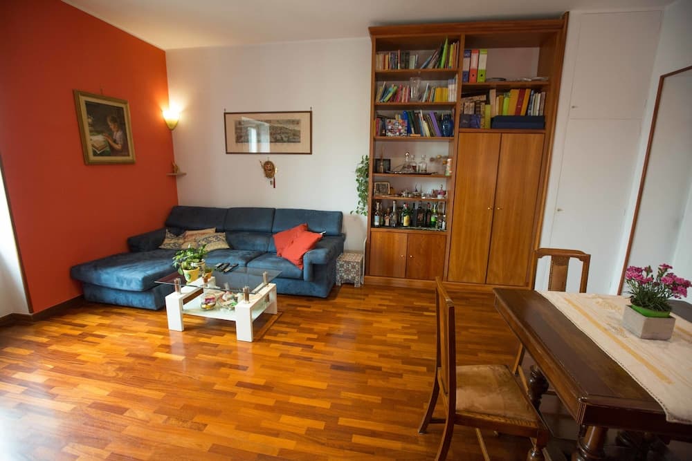 The Royal Flat