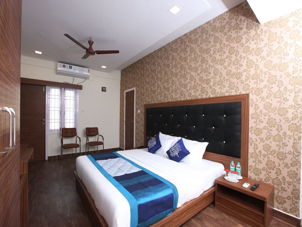 Capital O 14043 Hotel Star Holiday