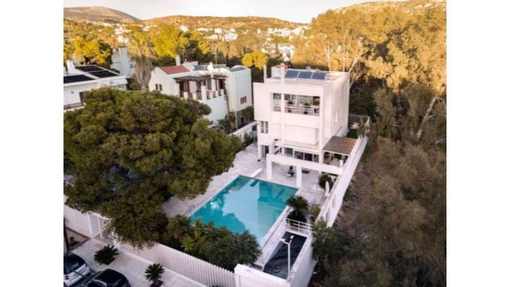 Perfect Athenian Villa