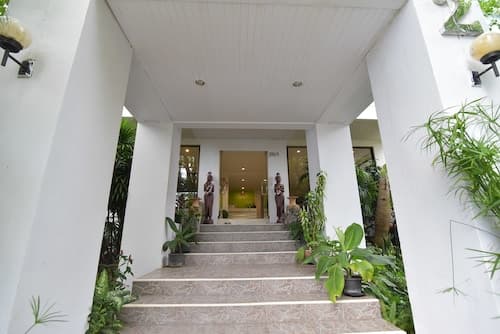 Kyongean Mansion 2