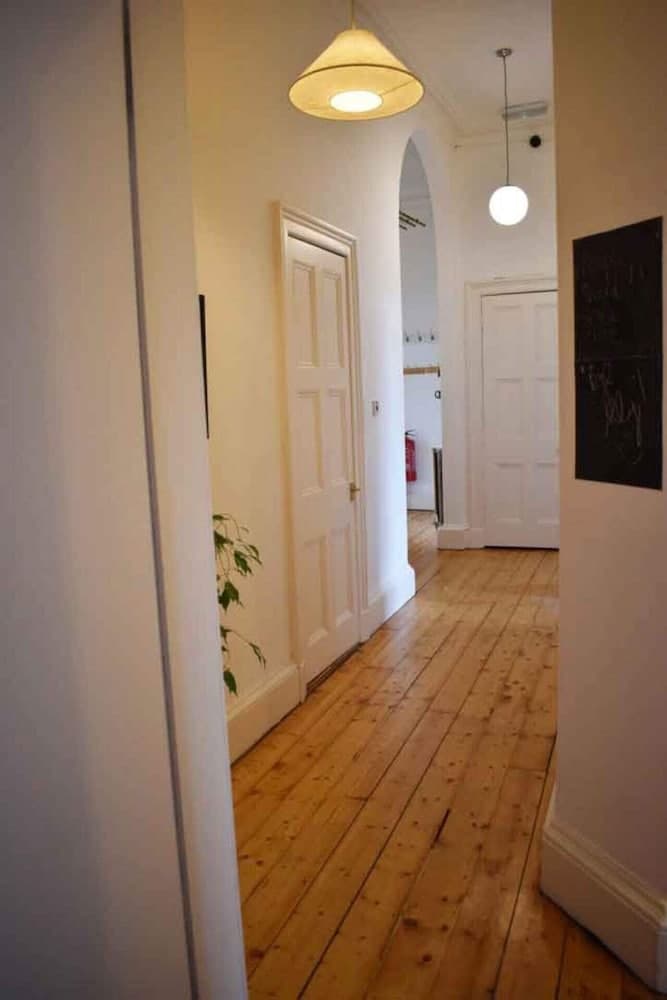 Traditional Apartment oer the Meadows