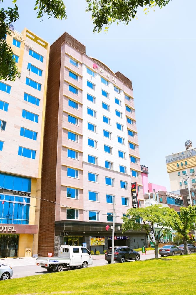 Yeosu Beach Hotel