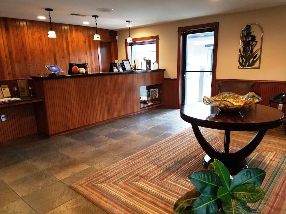 Redwood Hyperion Suites