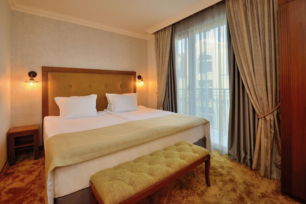 Club Central Hotel