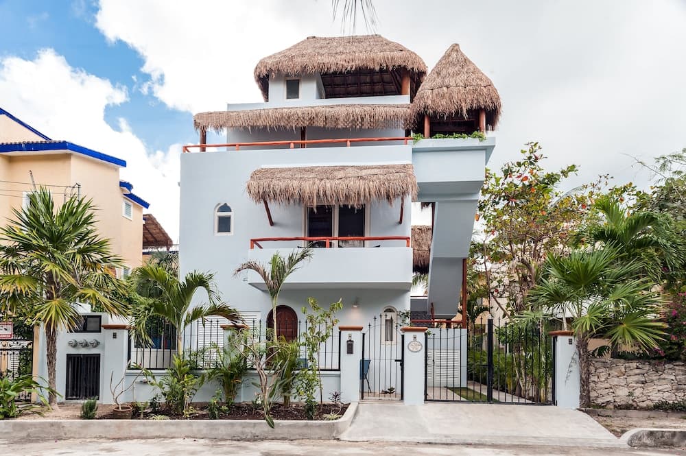 Konaklama yerinin ön cephesi