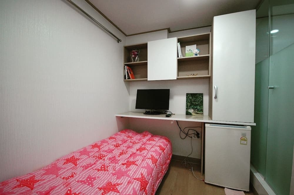 LotteTower Rainbow House