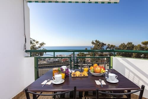 Rentcostadelsol Malaga-El Palo