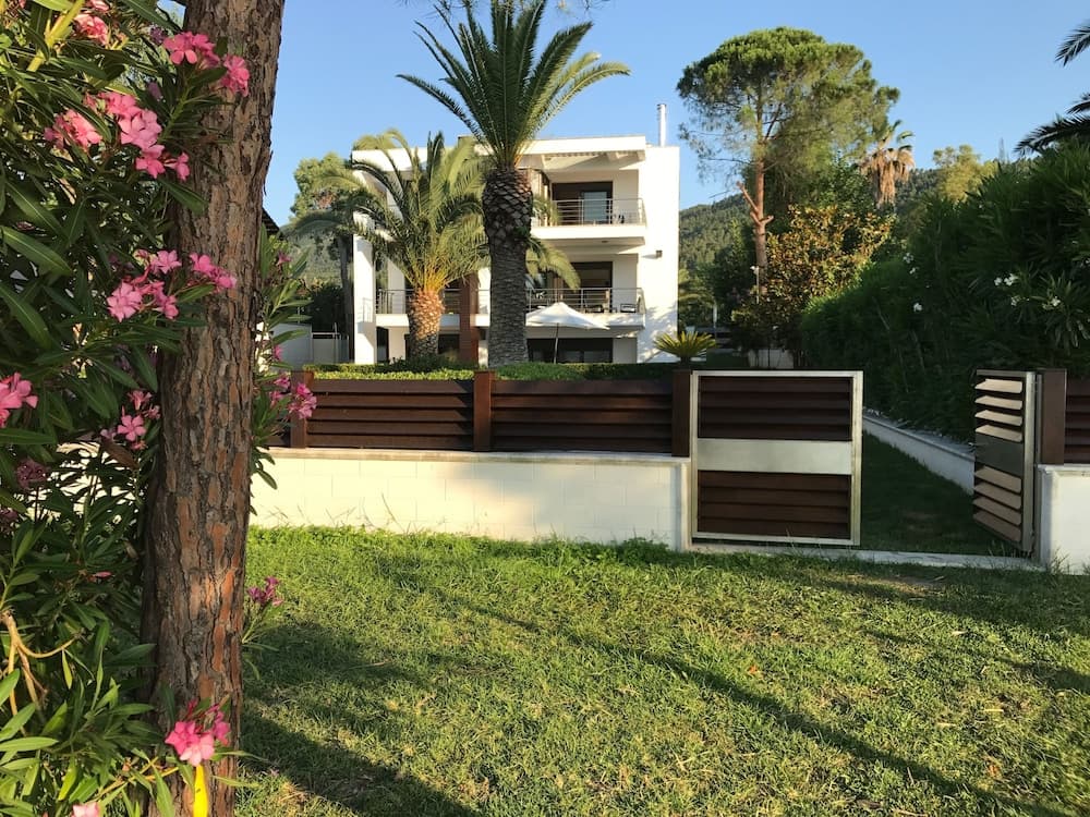 Konaklama yerinin ön cephesi