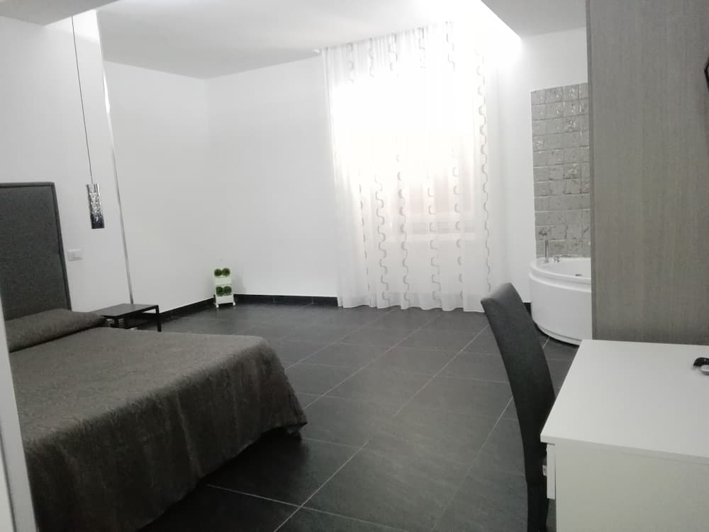 Napoli Garibaldi Luxury