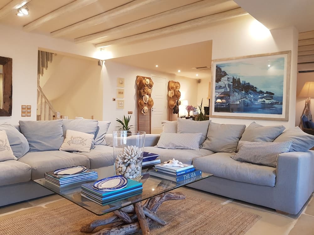 Lobi dinlenme salonu