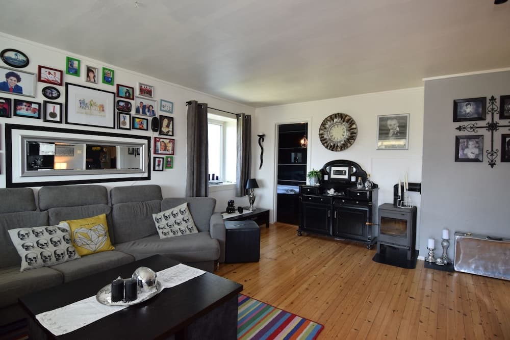 Solferie Holiday Home- Gullveien