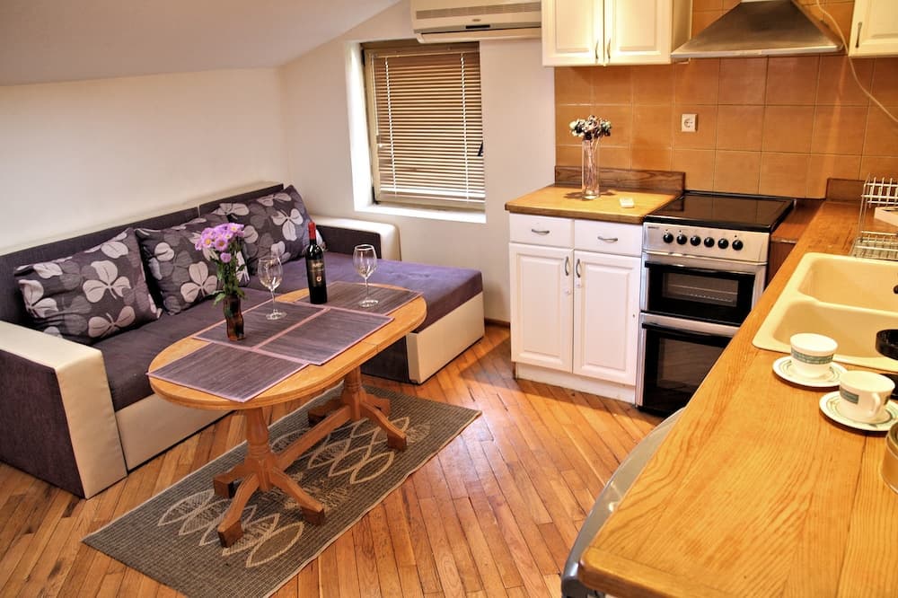 Lover's nest next to the beach